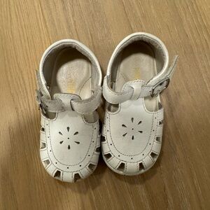 Angel size 5 white baby shoes - good condition